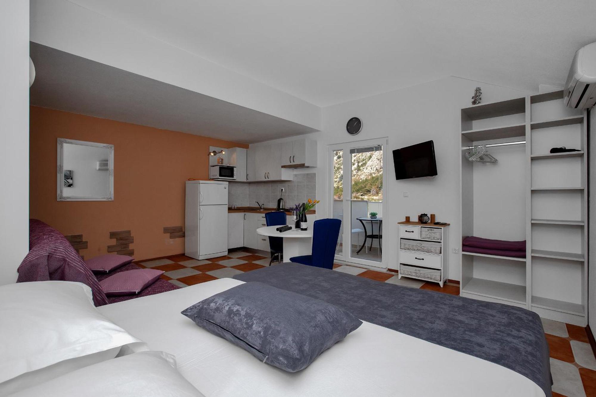 Apartments By The Sea Drasnice, Makarska - 2581 Room photo