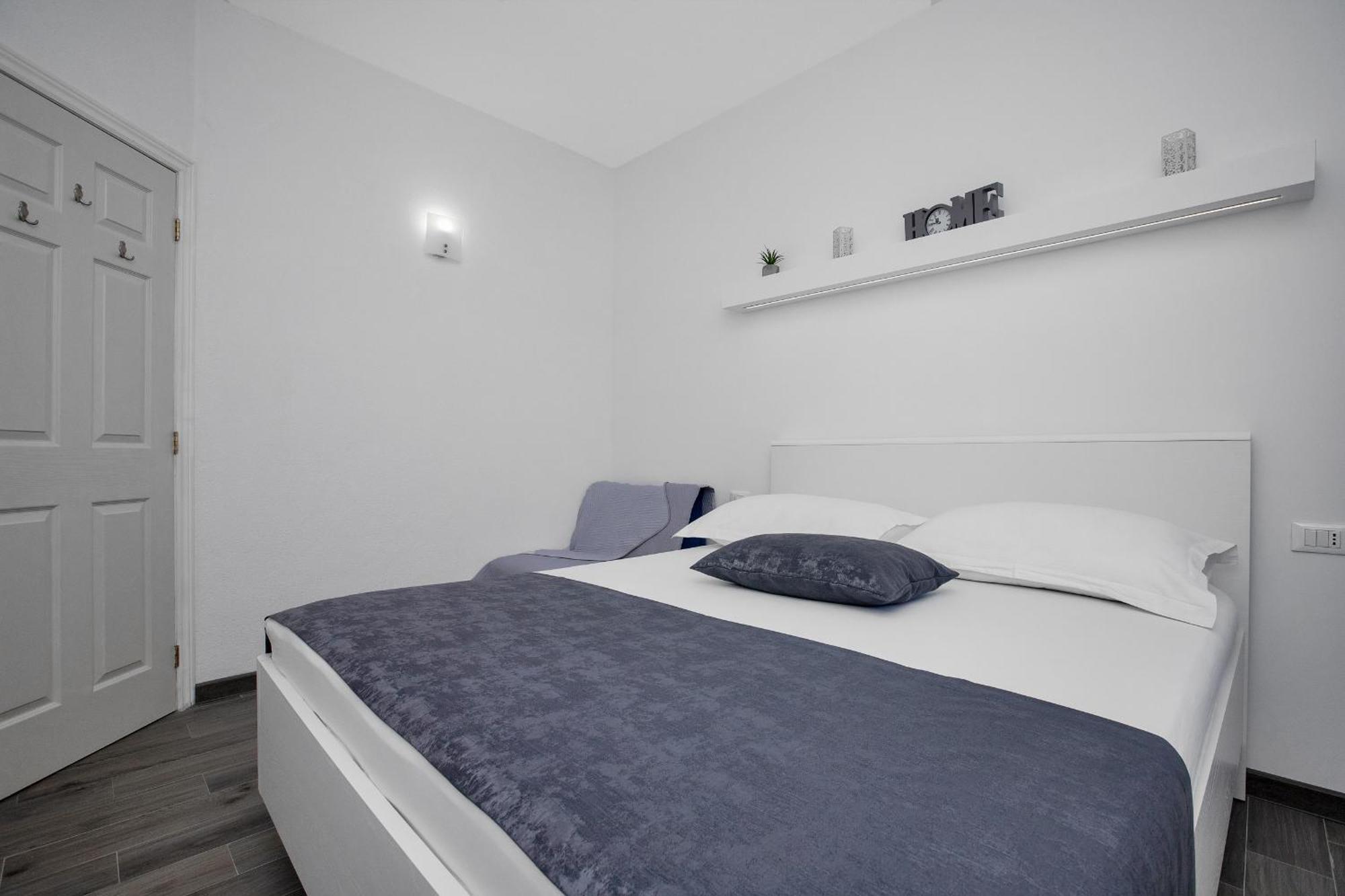 Apartments By The Sea Drasnice, Makarska - 2581 Room photo